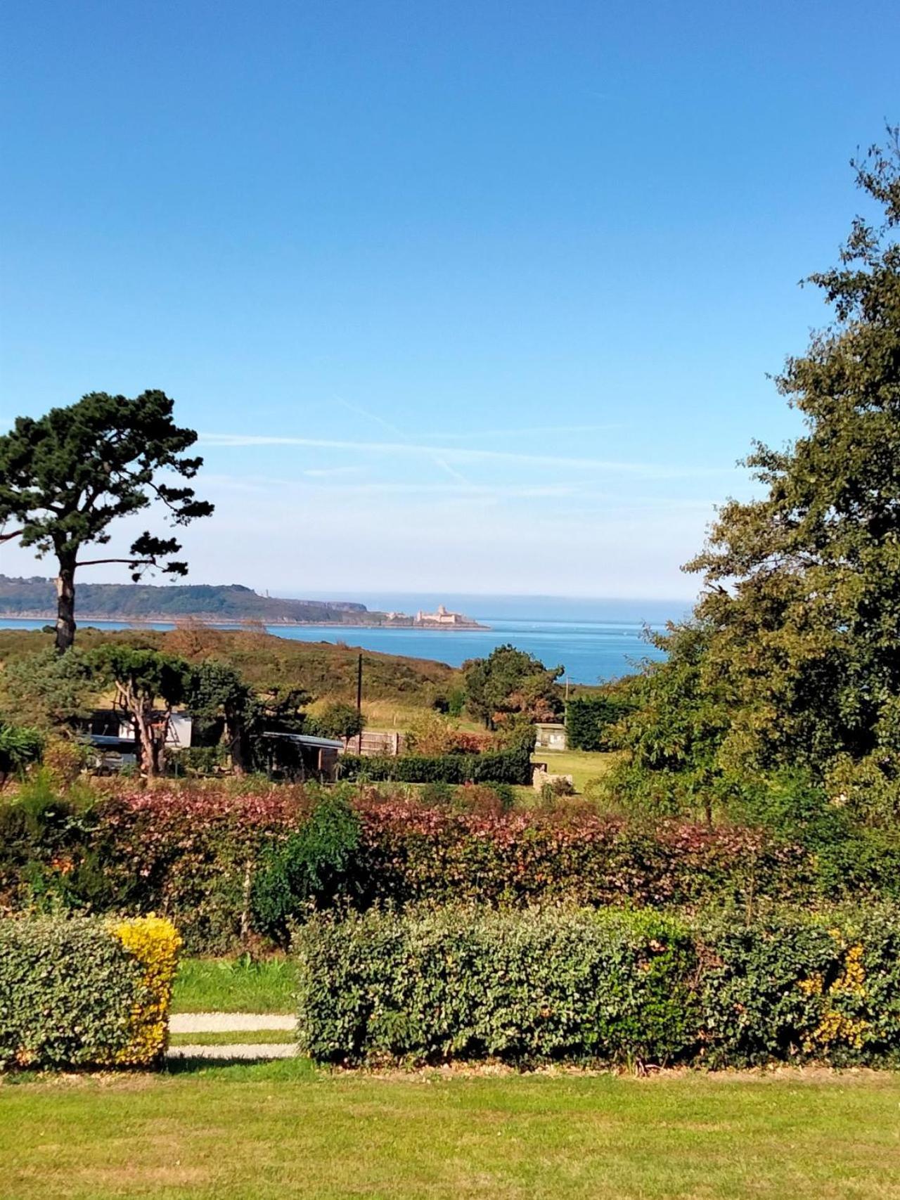 Bienvenue Au Studio L'Escale Bleue Avec Vue Mer Et Sur Le Cap Frehel Saint-Cast-le-Guildo Buitenkant foto
